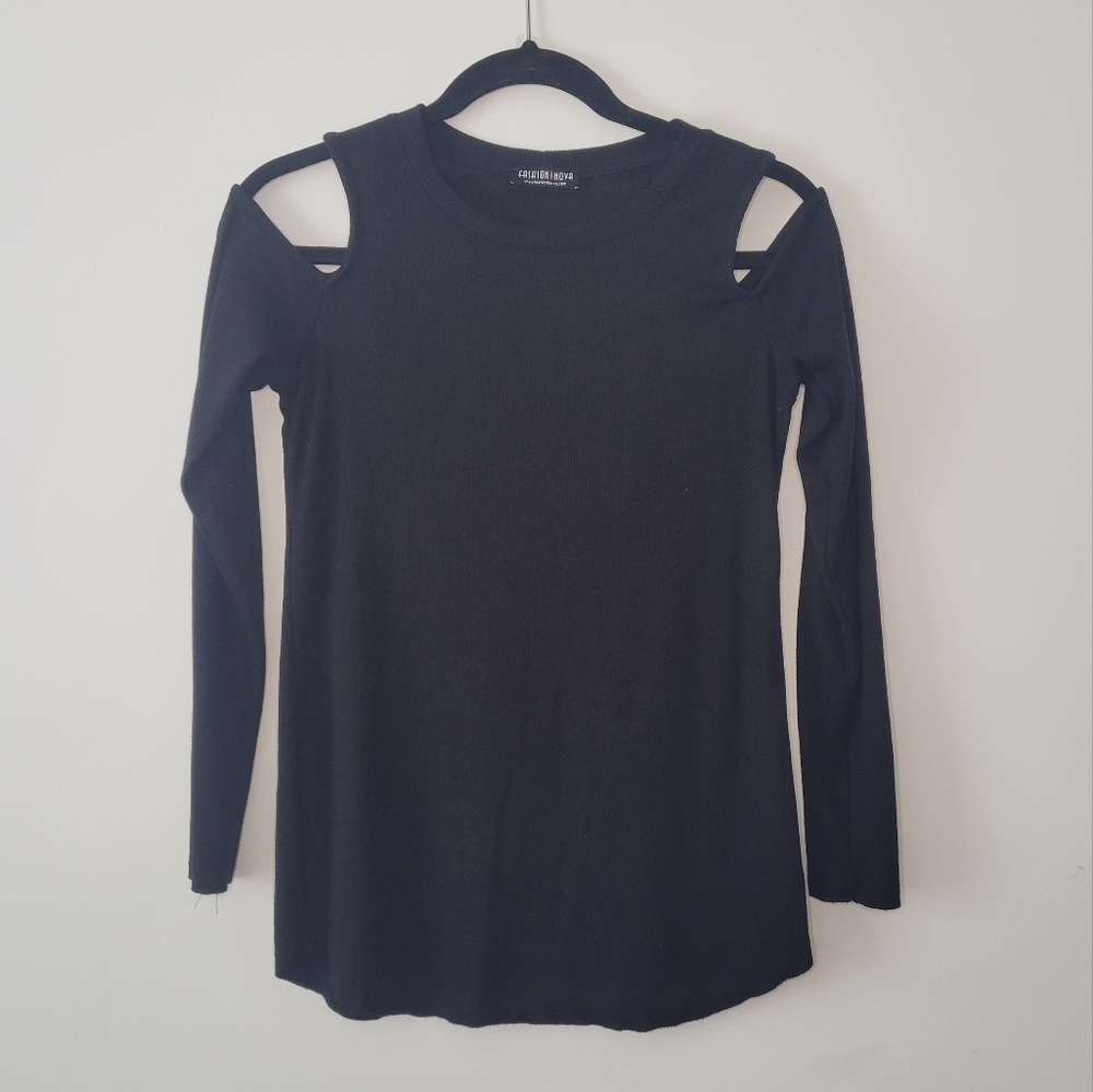 Fashion Nova Longsleeve Shirt